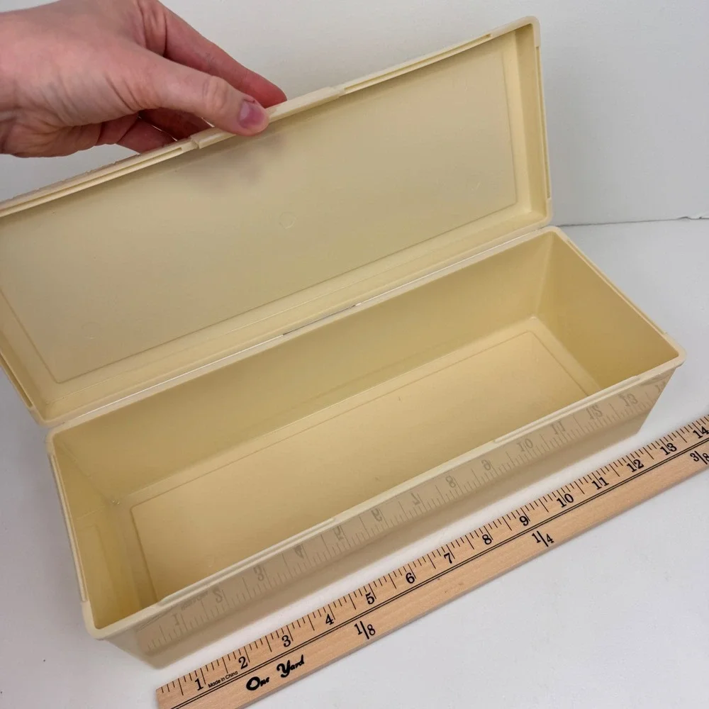 Vtg Thermos Brand plastic picnic sandwich box w hinged lid tan color replacement